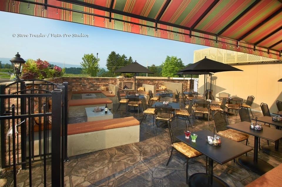 Home_D_Pizzeria_BackPatio